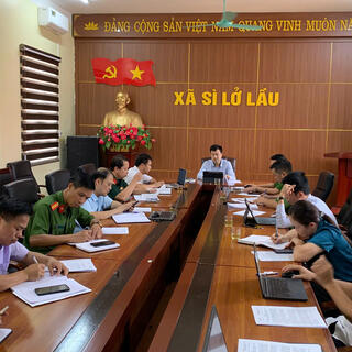 <a href="/tin-tuc-su-kien/chuyen-doi-so" title="Chuyển đổi số và bình dân học vụ số" rel="dofollow">Chuyển đổi số và bình dân học vụ số</a>